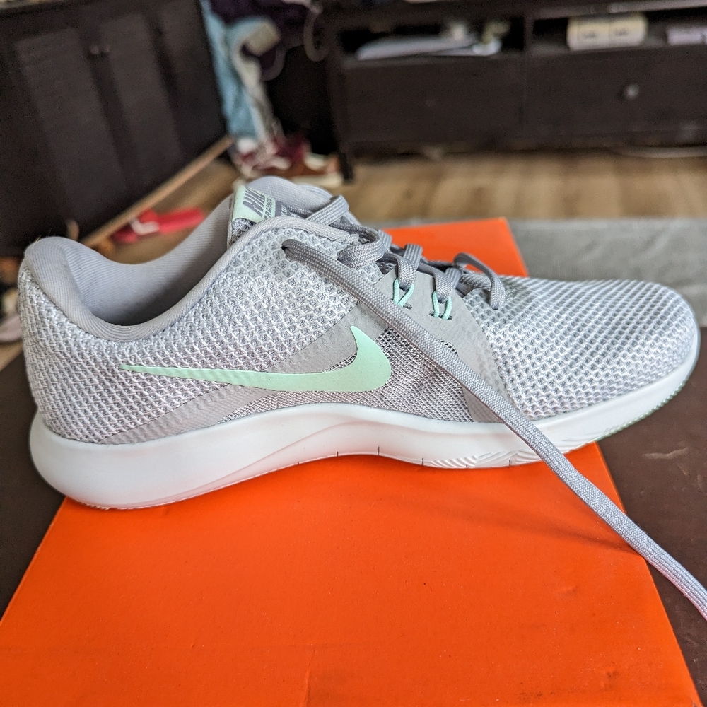 Nike flex trainer 8 shoes